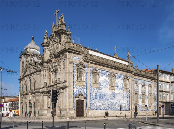 The adjacent Igreja dos Carmelitas and Igreja do Carmo Churches with the facade adorned with blue