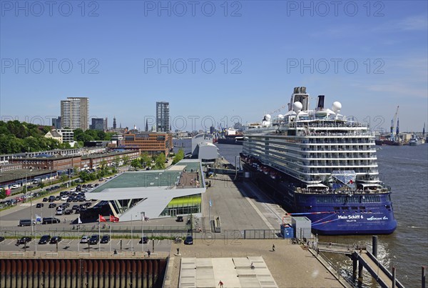 Europe, Germany, Hamburg, Elbe, Cruise Centre Altona, passenger ship, Mein Schiff 6, deck