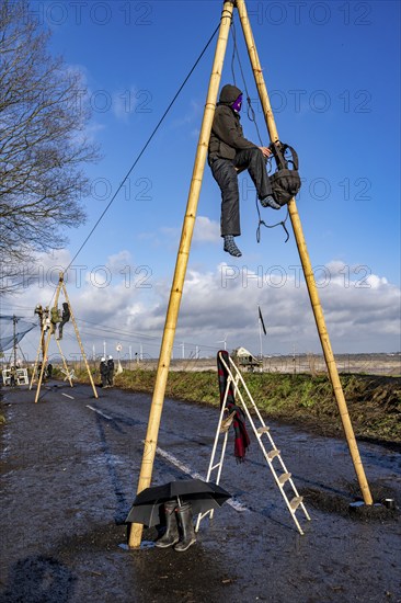 Beginning of the eviction of the Lützerath hamlet, camp of climate activists and squatters, at the