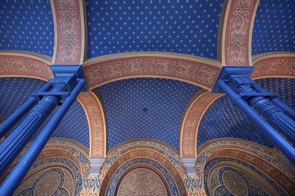 Preserved ceiling vault in the vestibule of the former synagogue, built in 1883, destroyed by the