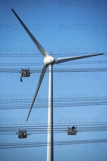 Construction of a new line route, 380 KV extra-high voltage line between Osterath and Gohr, near