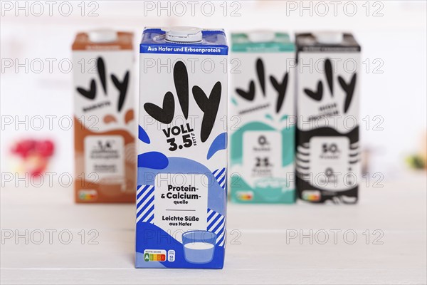 Vly vegan pea milk milk substitute different flavours
