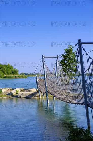 Leisure and recreation area at Kronthaler Weiher, Erding, Upper Bavaria, Bavaria, Germany, Europe