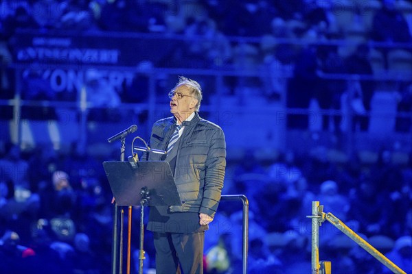When over 25, 000 visitors flock to the Rudolf Harbig Stadium for the big Advent concert just in