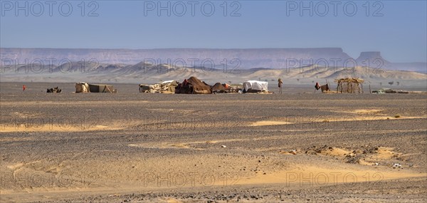 Bedouin tents in the Sahara Desert near Merzouga, Drâa-Tafilalet, Errachidia, Morocco, Africa