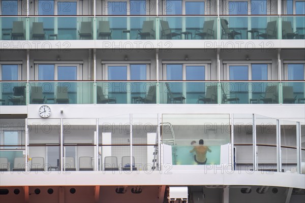 Cruise ship Iona of the British shipping company P&O Cruises, the largest cruise ship ever built in