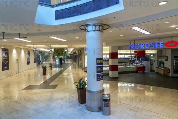 Effects of the coronavirus pandemic in Germany, Essen, empty shopping centre, Limbecker Platz