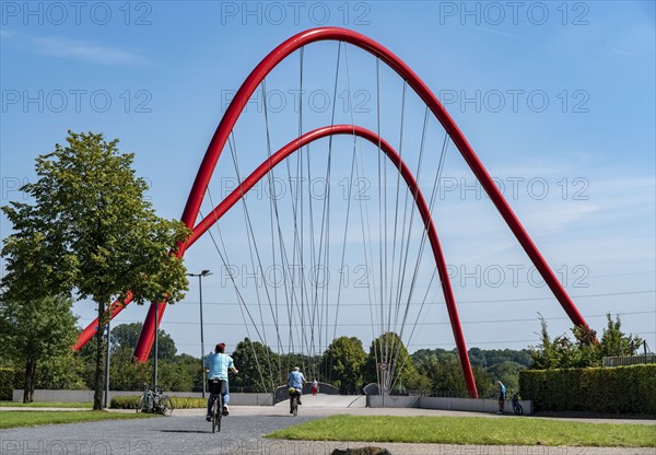 Nordsternpark, former Nordstern colliery site, Emscherpark cycle path, double arch bridge over the