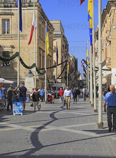 Busy shopping street in city centre, Republic Street, Valletta, Malta, Europe