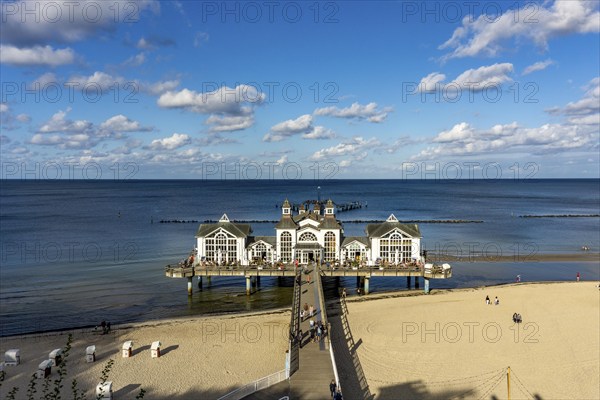 The Sellin pier, 394 metres long, with restaurant, jetty, beach chairs, island of Rügen,