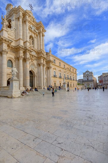 Piazza Duomo, Ortygia, Syracuse, Sicily, Italy, Europe