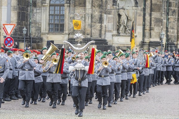 Public roll call of the Army Officers' School on Theatre Square: Bundeswehr honours and bids