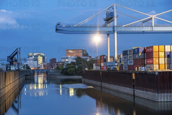 Port facilities, container terminal of DCH Düsseldorfer Container Hafen GmbH, Neuer Zollhof