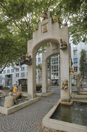 Sculpture Triumphal Arch by Peter Lenk 1992, Sculptures, Untere Laube, Constance, Obersee, Lake