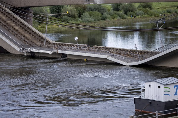 Partial collapse of the Carola Bridge in Dresden, 11/09/2024
