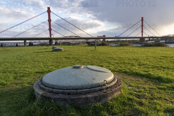 Rhine at Duisburg-Beeckerwerth, well for water extraction by bank filtrate from the Rhine, by the