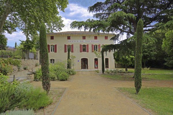 Office de tourisme, tourist information, tourist office, Pernes-les-Fontaines, Vaucluse, Provence,