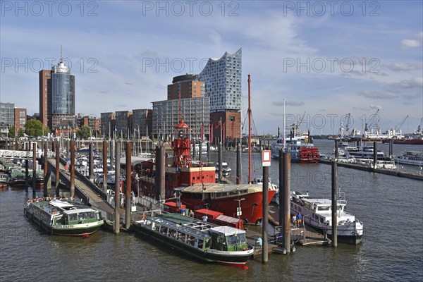 Europe, Germany, Hanseatic City of Hamburg, Sports Boat Harbour, Old Lightship, View to Elbe
