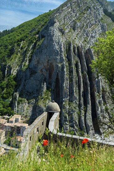 Sisteron.The devil's gatehouse of the Citadel opposite the Baume rock, Alpes-de-Haute-Provence.