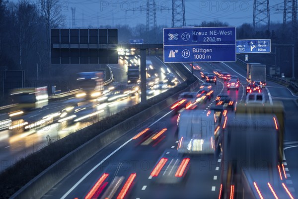 A57 motorway near Kaarst in the Rhine district of Neuss, view in the direction of the Büttgen