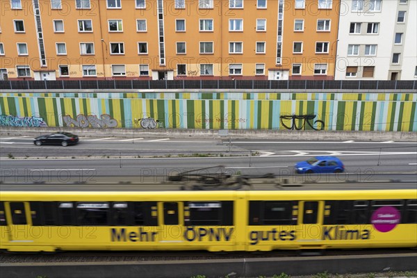 Motorway A40, Ruhrschnellweg, in the through road in Essen, noise barrier, tram, underground