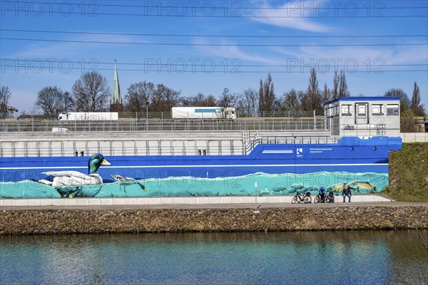 Stormwater overflow basin on Osterfelder Straße in Oberhausen, on the Rhine-Herne Canal and the
