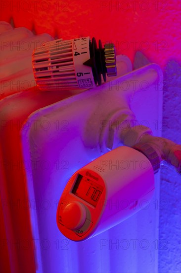 Smart Home application, control of heating, room temperature via Bluetooth, mobile phone,