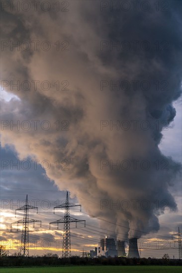 Neurath lignite-fired power plant, near Grevenbroich, power plant units F and G, A-E, thick water