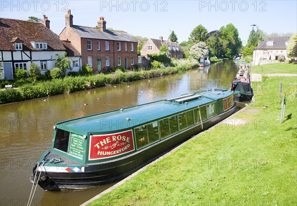 The Rose narrowboat moored on the Kennet and Avon canal, Hungerford. Berkshire, England, UK