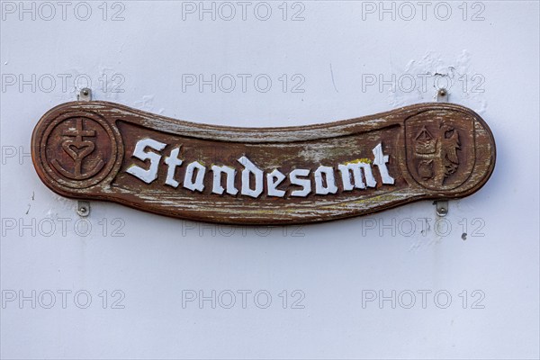 Registry office sign on excursion boat, harbour, Strucklahnungshörn, Nordstrand, Nordfriesland,