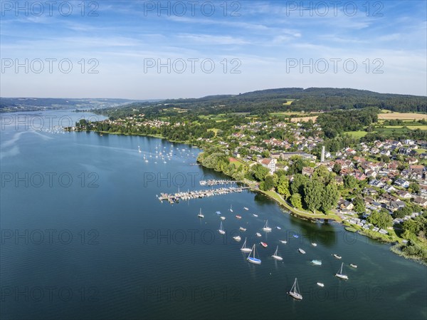 Aerial view of the municipality of Gaienhofen on the south side of the Höri peninsula with the