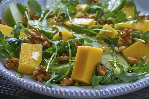 Arugula mango and apple salad healthy for heart
