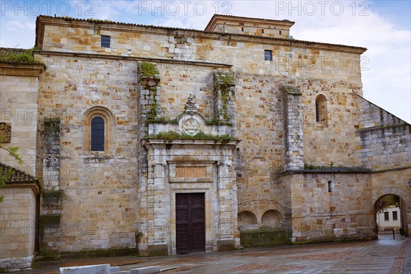 Zamora San Ildefonso church facade in Spain