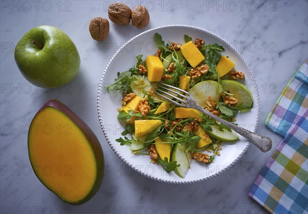 Arugula mango and apple salad healthy for heart