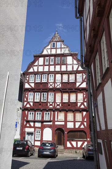 Restored and not yet restored houses, Kornmarkt grain market, historic old town of Herborn, Hesse,