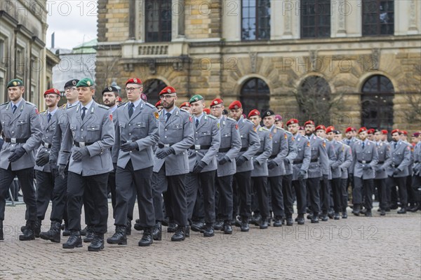 Public roll call of the Army Officers' School on Theatre Square: Bundeswehr honours and bids