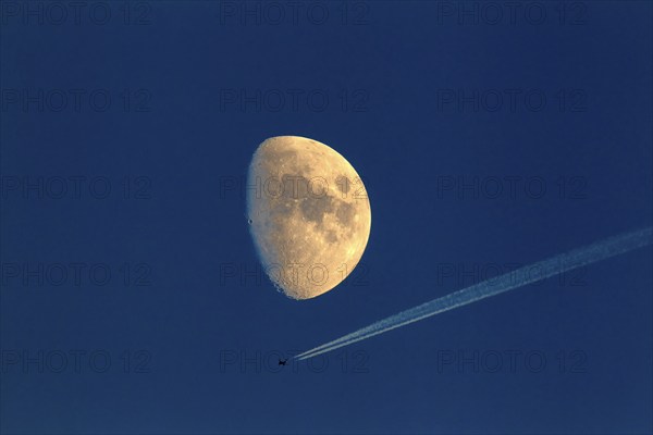Moon, Luna, crescent, waxing, night, darkness, planets, solar system, moon phase, with aeroplane,