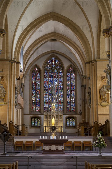 Altar, Paderborn Cathedral, Paderborn, Westphalia, North Rhine-Westphalia, Germany, Europe