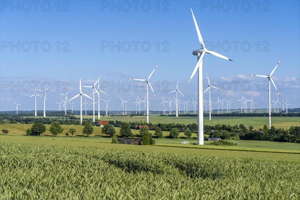 Wind farm north-east of Bad Wünnenberg, East Westphalia Lippe, Paderborn district, with the A44