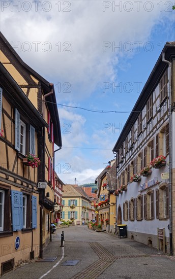 Well-kept half-timbered houses and floral decorations characterise the town centre of Eguisheim in