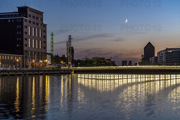 The Portsmouthdamm bridge over the inner harbour, Duisburg, North Rhine-Westphalia, Germany, Europe