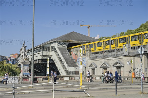 Underground station, U1, Hallesches Tor, Kreuzberg, Berlin, Germany, Europe