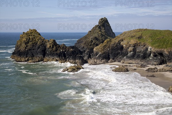 Coastal scenery near Kynance Cove, Lizard Peninsula, Cornwall, England, UK