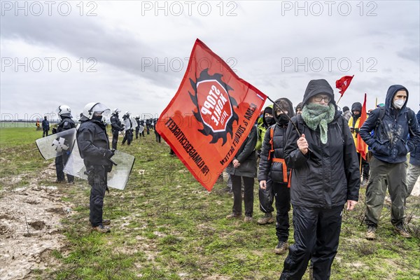 Many thousands of demonstrators march after a demonstration against the demolition of the lignite
