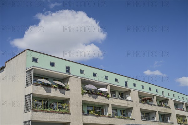 Residential building, Fritz-Reuter-Allee, Hufeisensiedlung, Britz, Neukölln, Berlin, Germany,