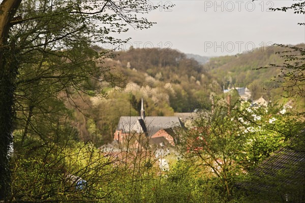 Iserlohn. This year's unusually warm weather in April has already given us a May. Nature exploded