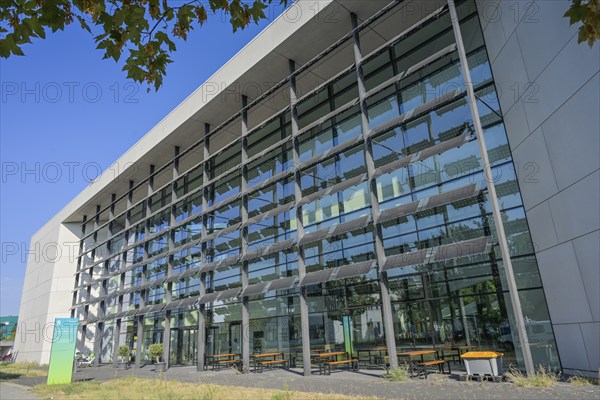 Centre for Photovoltaics and Renewable Energies ZPV, Johann-Hittorf-Straße, Adlershof,