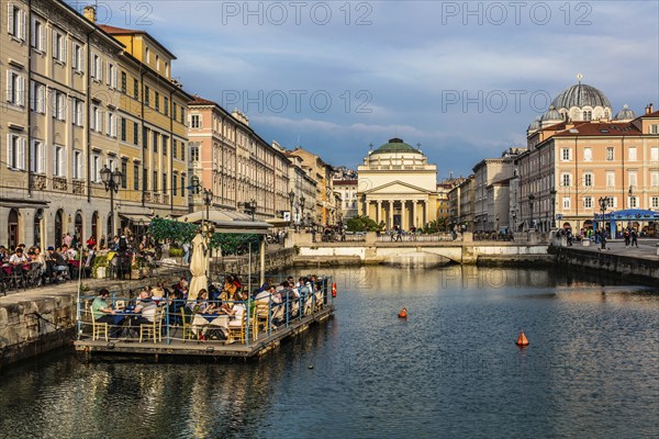 Commercial and residential houses of old families on the Grand Canal in the heart of Borgo