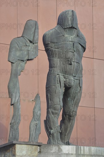 Sculpture Man from the Castrum by Eberhard Linke 1985, male figure, modern art, bronze, historic