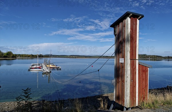 Floating jetty with cable ferry on the reservoir at the Förmitz dam. Schwarzenbach an der Saale,